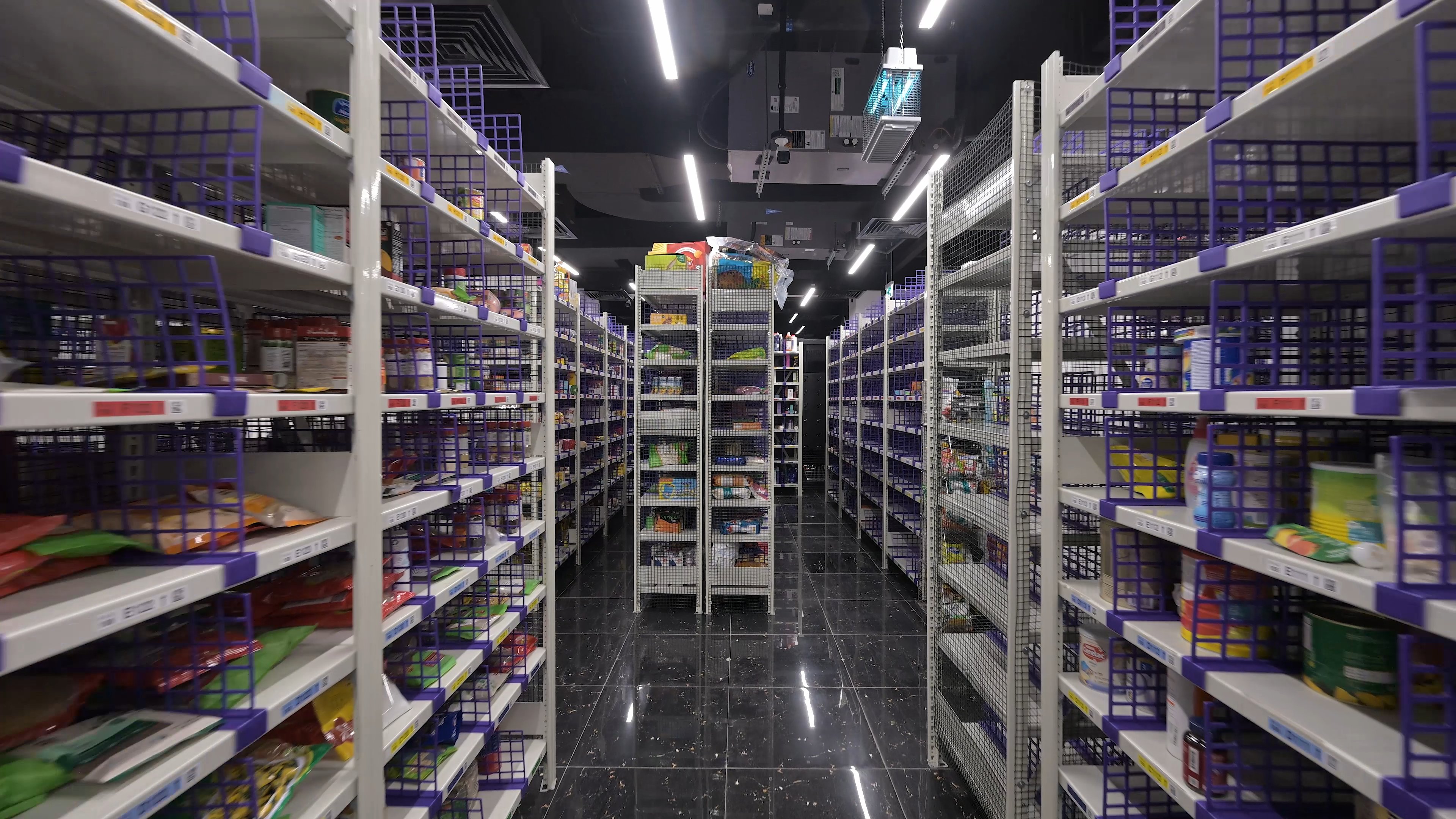 Urban fulfilment hub and last-mile delivery